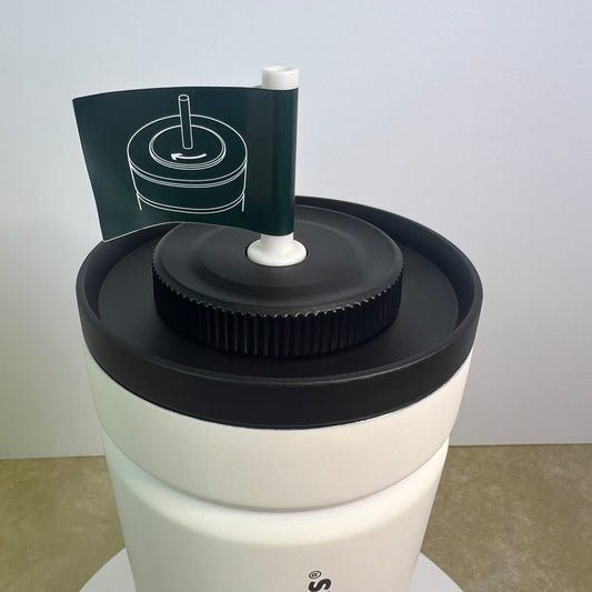 NWT New Starbucks Vacuum Insulated Cold Cup Tumbler Twist Seal Matte White 24oz