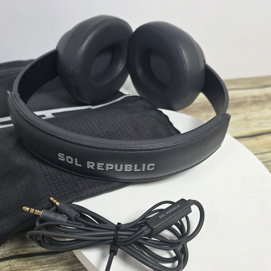 SOL REPUBLIC Wired Headphones 6319 TESTED Works