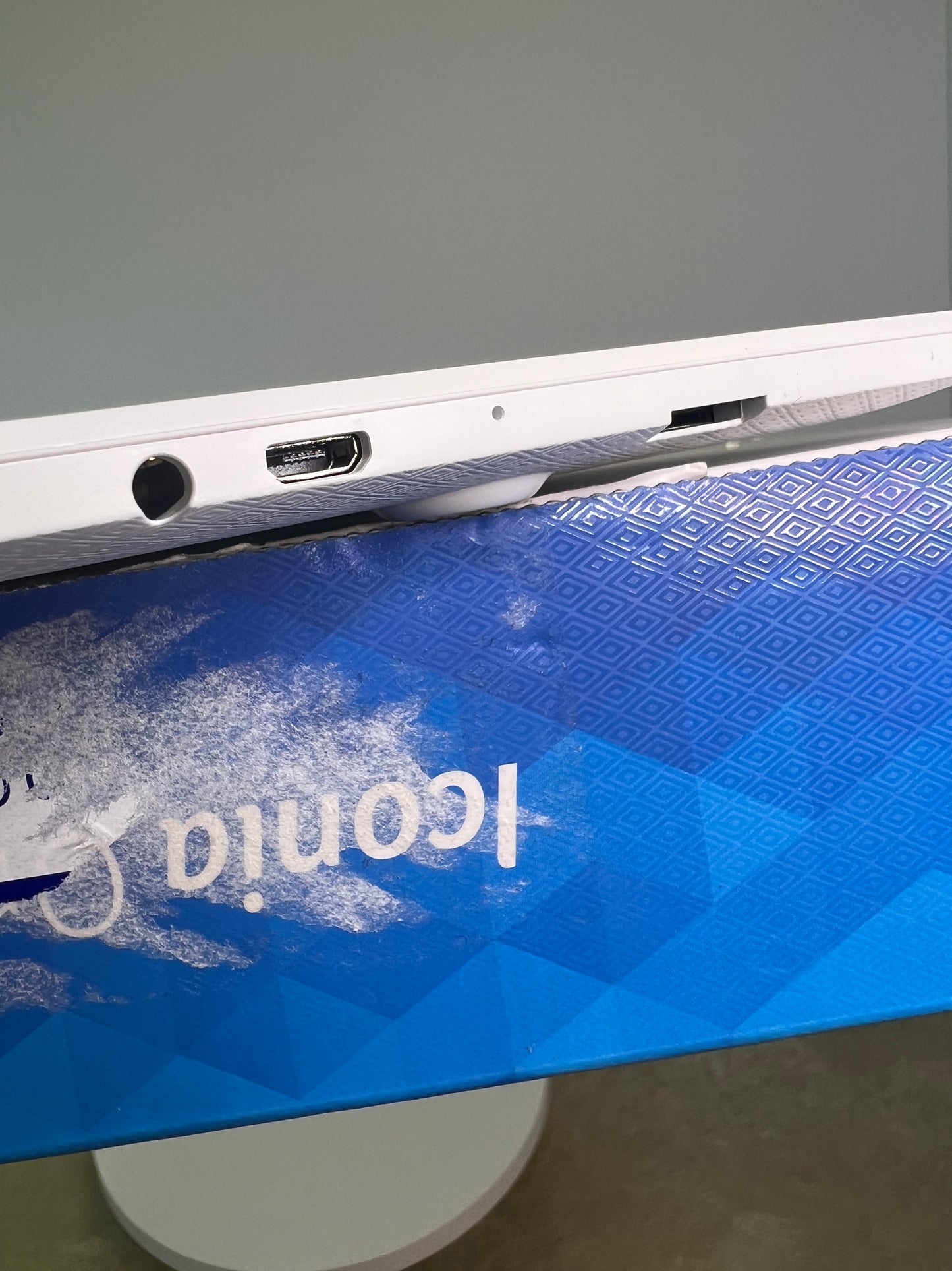 Acer Iconia One8 Tablet White 16GB A6001