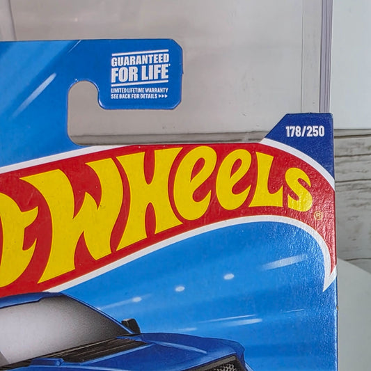 Hot Wheels 17 Ford F-150 Raptor Die-Cast Truck HW Dirt Series Blue/White