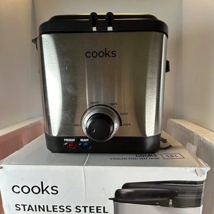 Cooks Stainless Steel Deep Fryer 1.5L With Adjustable Temperature Control & Odor Filter