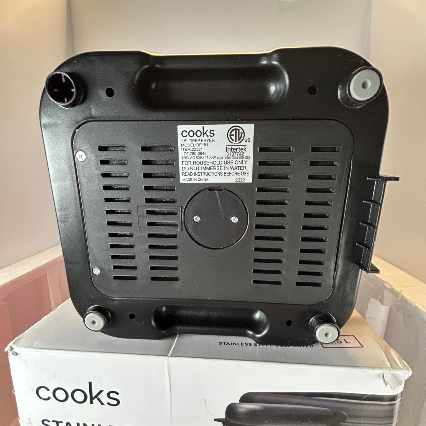 Cooks Stainless Steel Deep Fryer 1.5L With Adjustable Temperature Control & Odor Filter