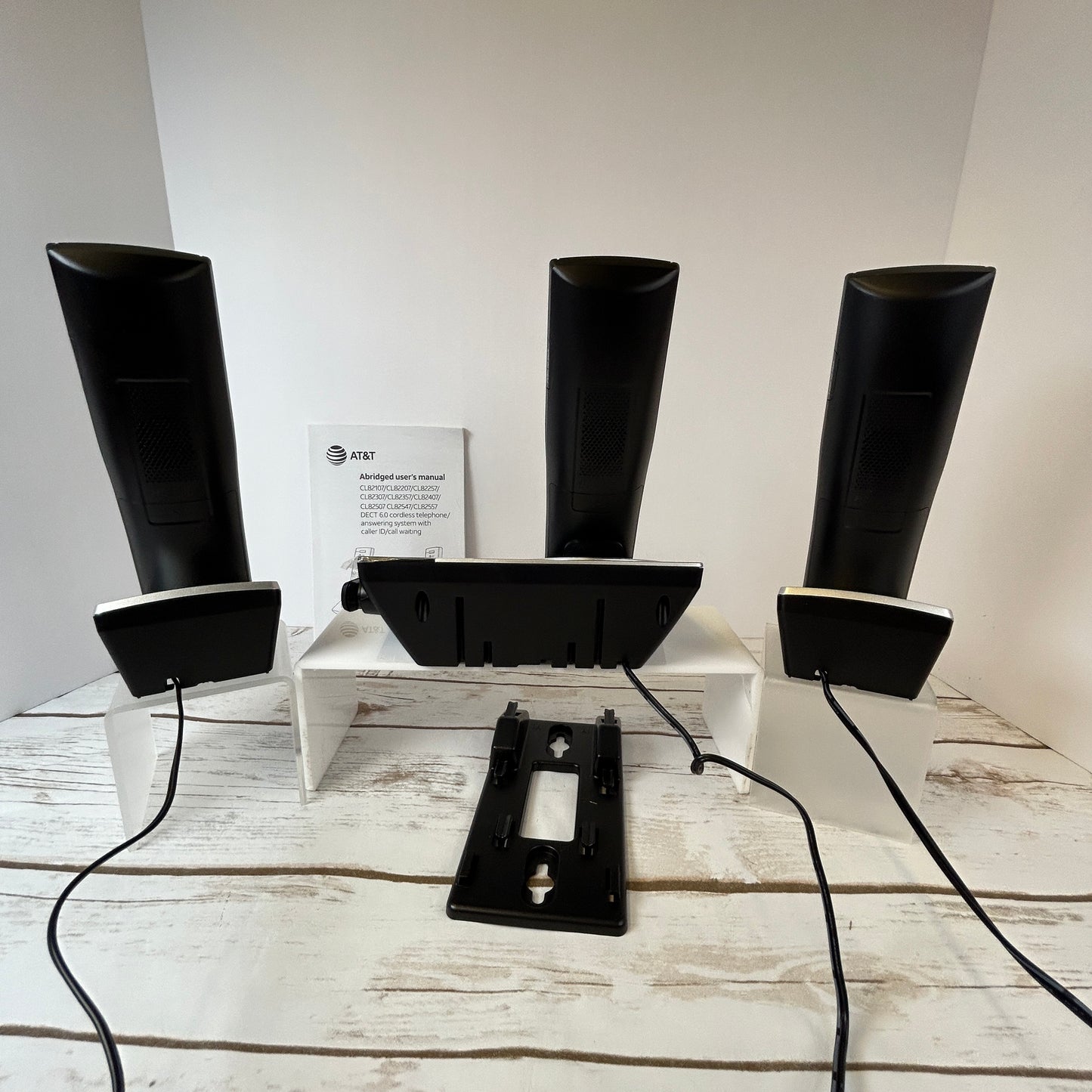 AT&T 3 Handset Answering System Caller ID Cordless Phone CL82307