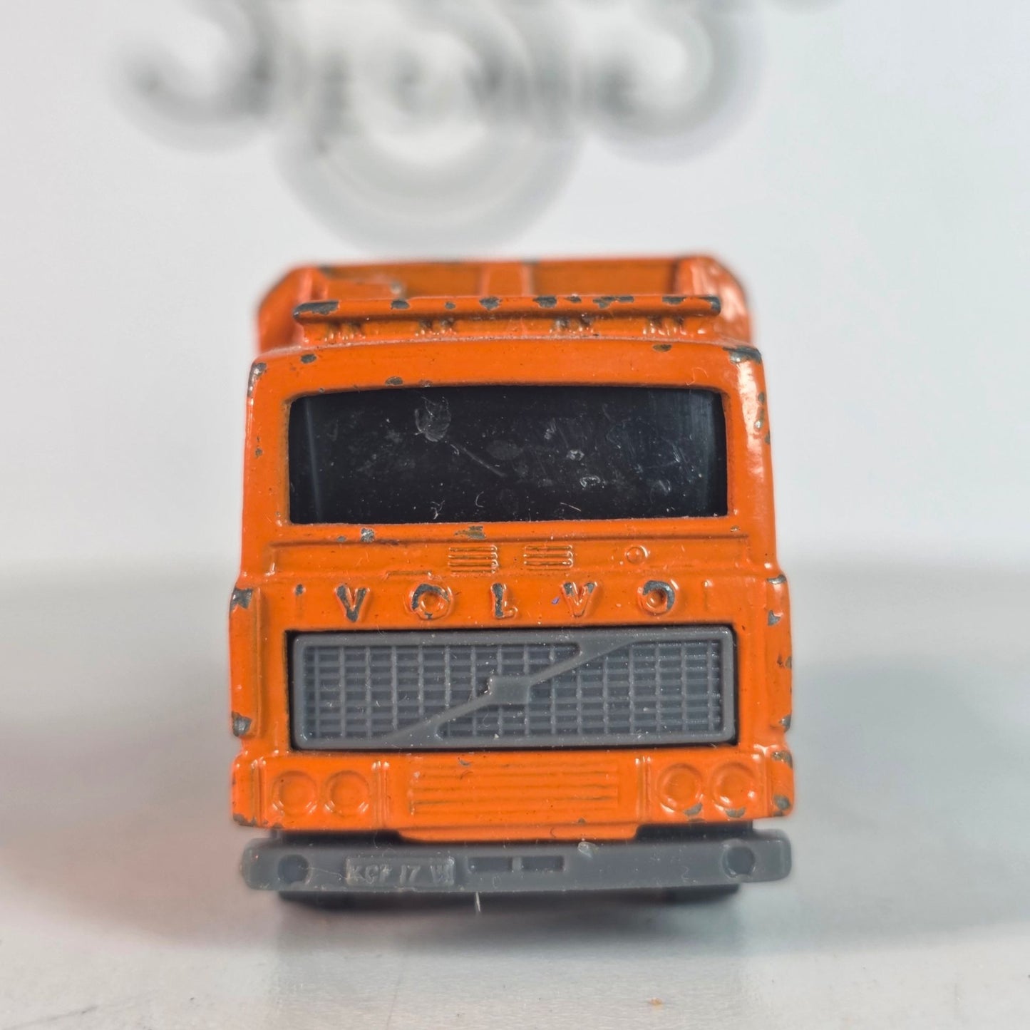 Vintage 1981 Matchbox Volvo Flatbed Truck Orange Loose ©1981