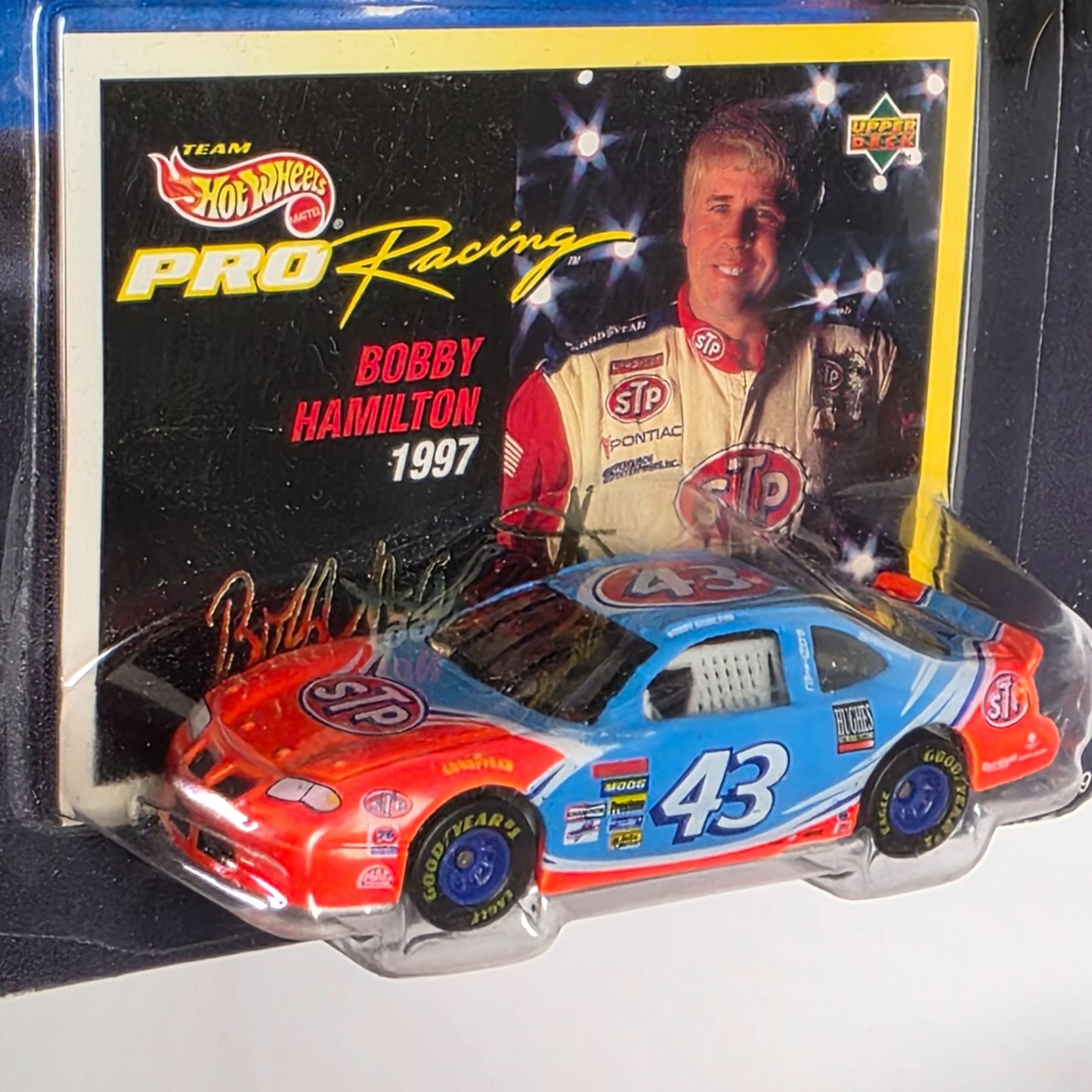 Hot Wheels Pro Racing Bobby Hamilton 1997 Die-Cast Car 1:64 Scale Superspeedway Edition Limited Edition
