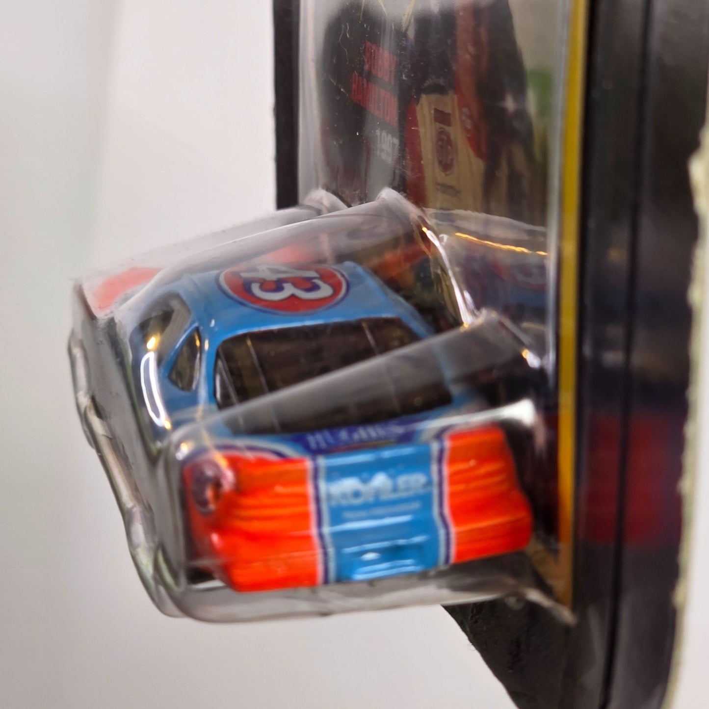 Hot Wheels Pro Racing Bobby Hamilton 1997 Die-Cast Car 1:64 Scale Superspeedway Edition Limited Edition