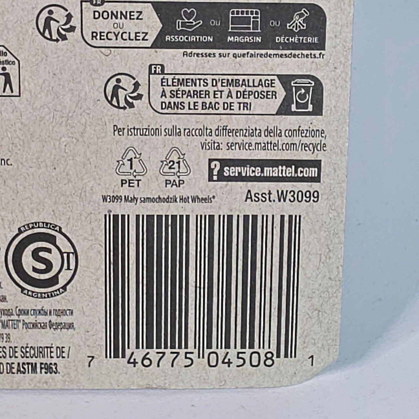 Hot Wheels 10 Pro Stock Camaro Die-Cast Car Christmas Edition 3/5 Sealed Card W3099