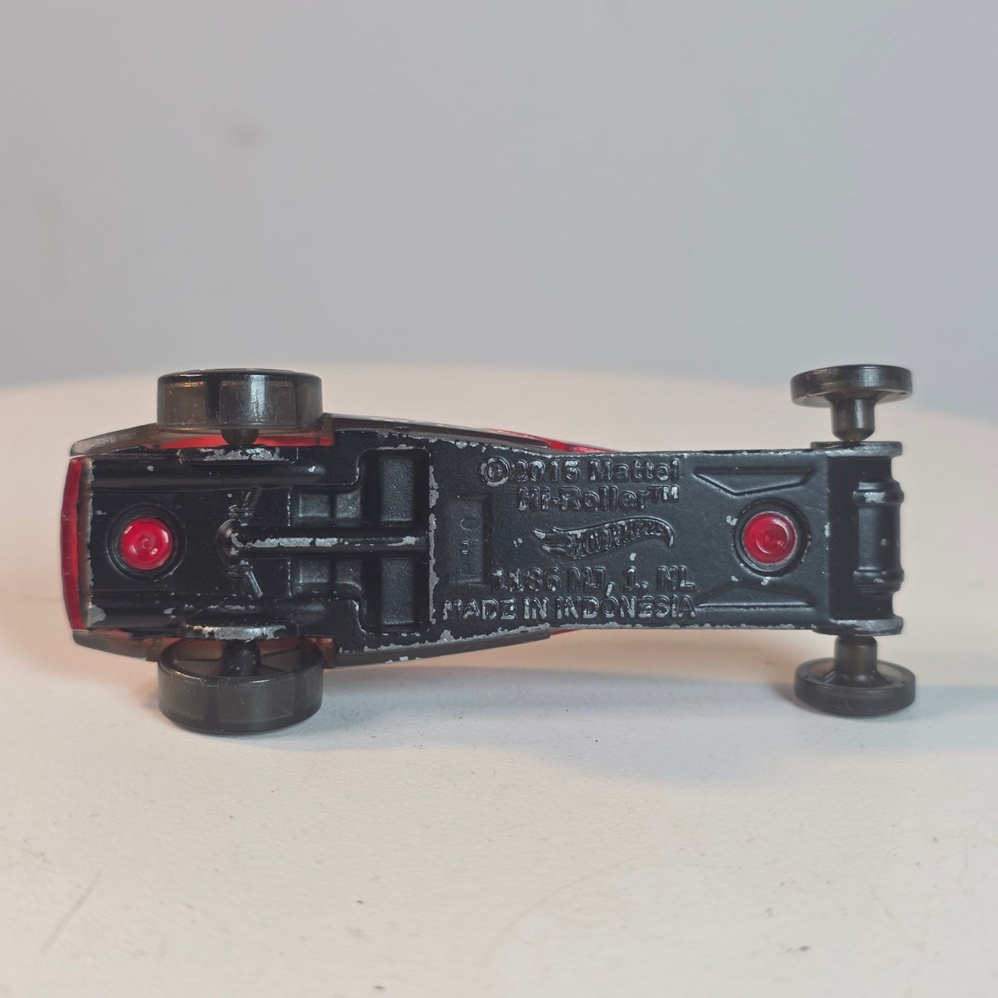 Hot Wheels 2015 Mattel Hi-Roller Red Model Car Die-Cast Collectible