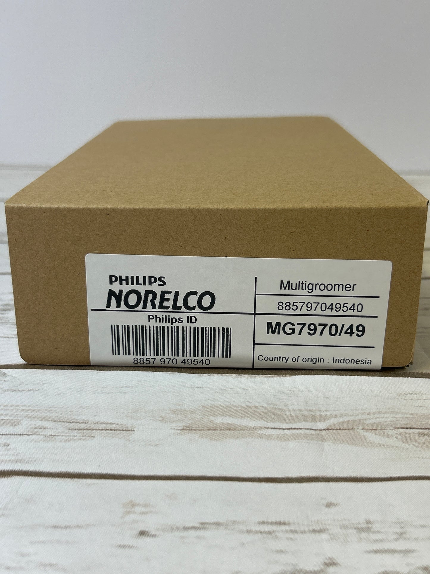 NIB New Philips Norelco Multigroomer All-in-One Trimmer Series 7000, 23 Piece Mens Grooming Kit, Trimmer for Beard, Head, Body, and Face, NO Blade Oil Needed, MG7750/49