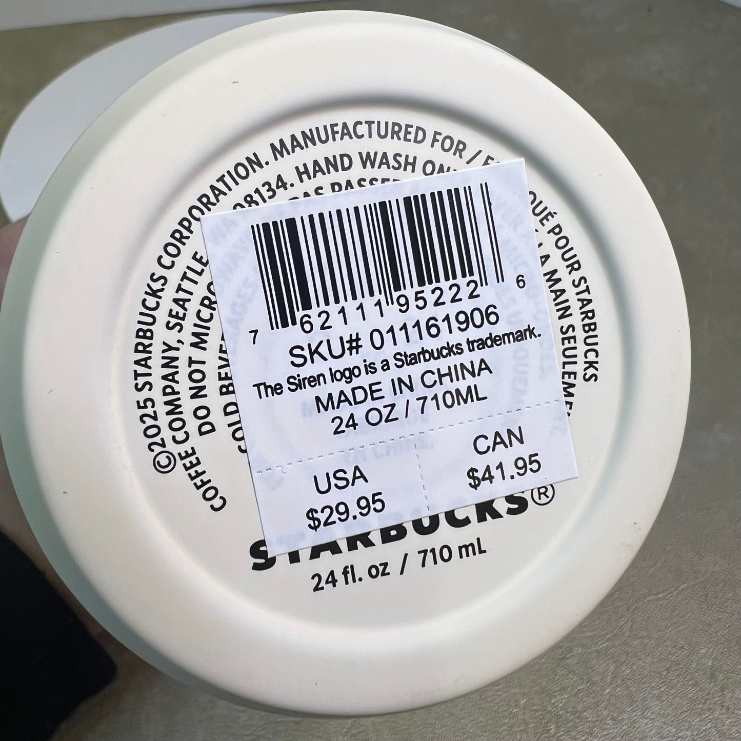 NWT New Starbucks Vacuum Insulated Cold Cup Tumbler Twist Seal Matte White 24oz