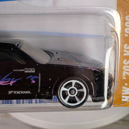 2025 Hot Wheels Nissan Skyline GT-R (BCNR33) Die-Cast 1:64 Scale Car With Vibrant Graphics