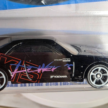 2025 Hot Wheels Nissan Skyline GT-R (BCNR33) Die-Cast 1:64 Scale Car With Vibrant Graphics