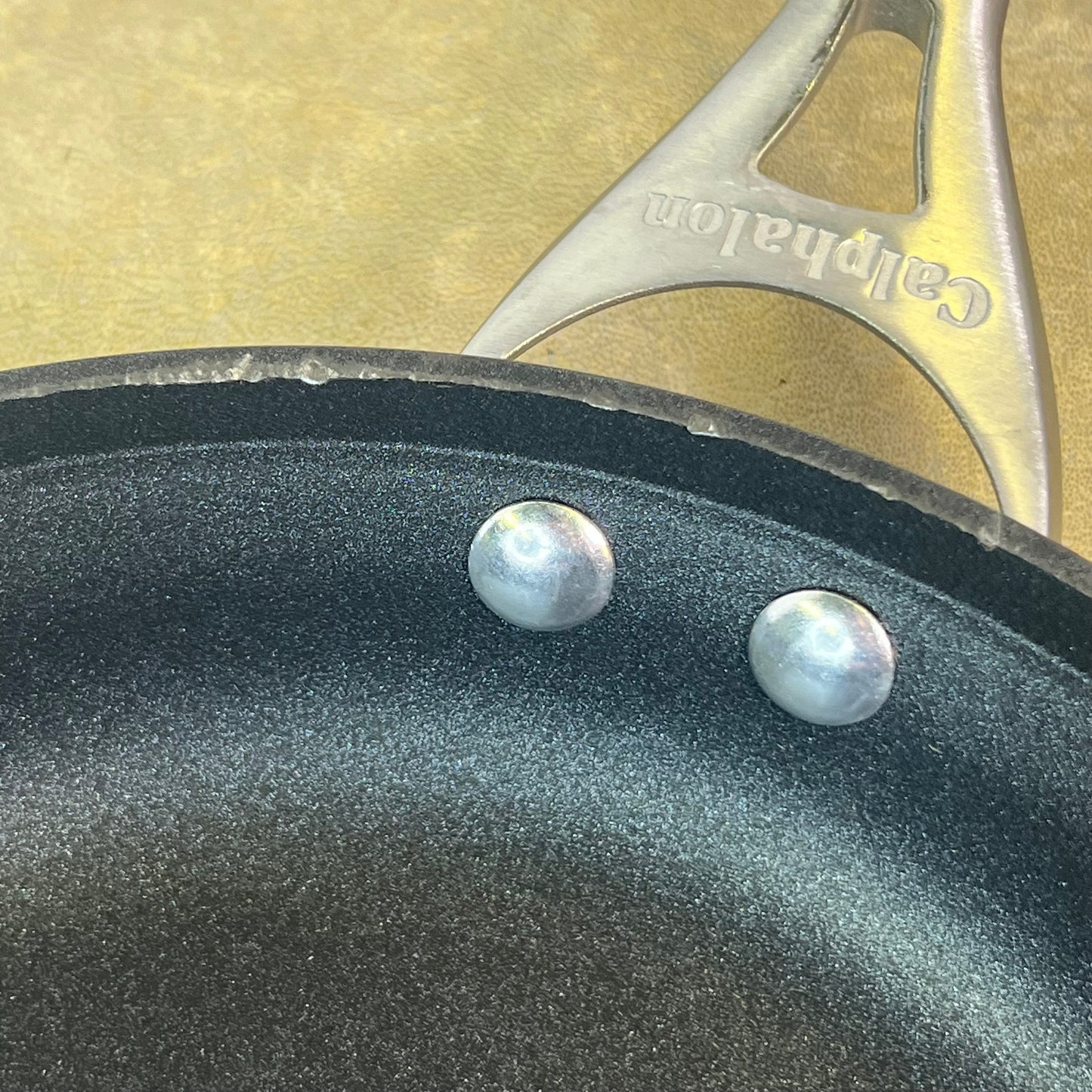 New NWT Calphalon Contemporary Nonstick 10-inch Omelet Pan