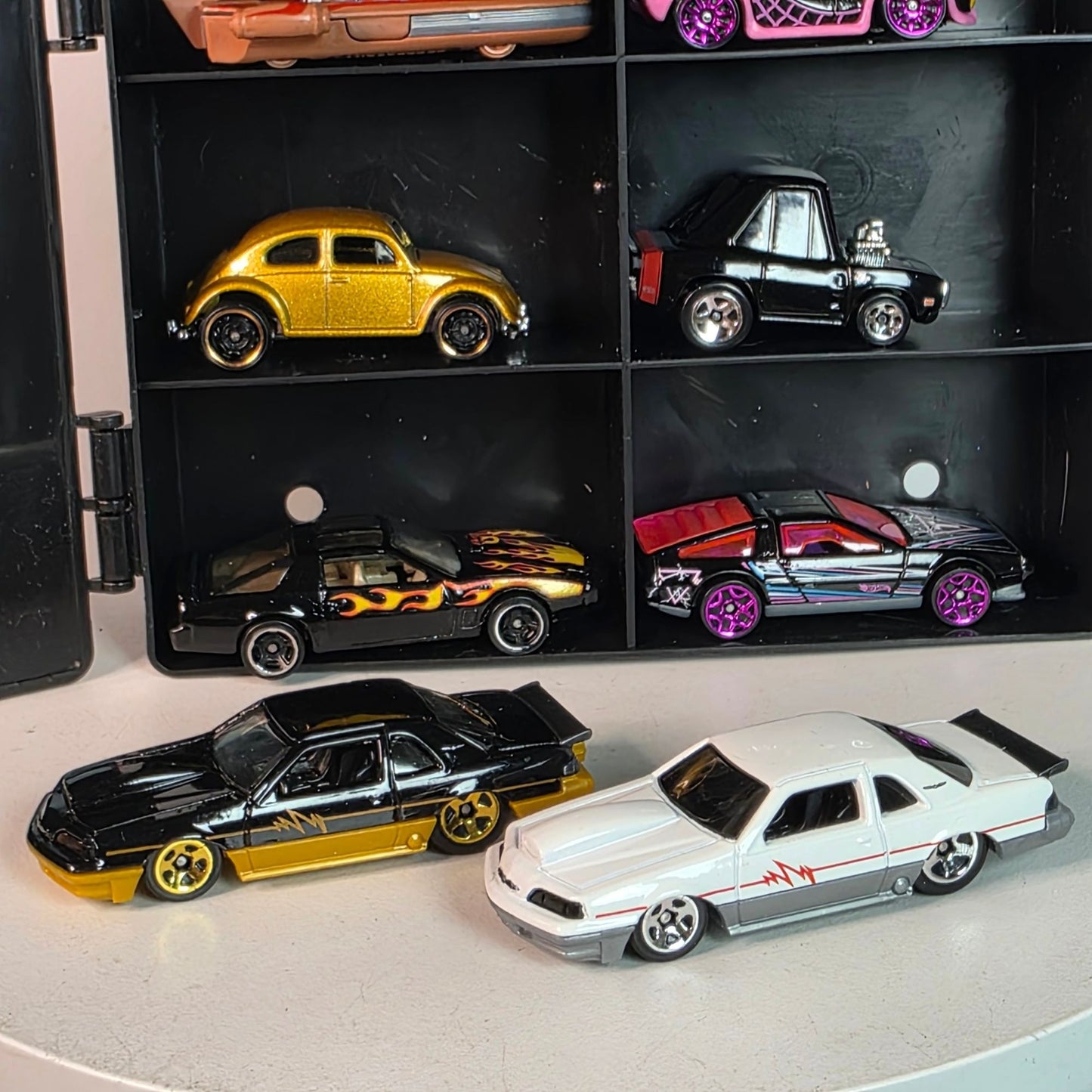 Hot Wheels Screen Time Collectors Custom 12 Pack
