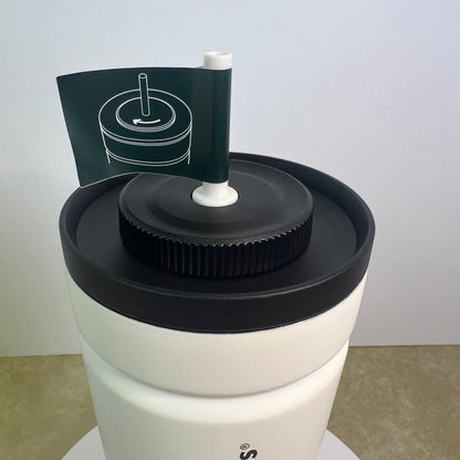 NWT New Starbucks Vacuum Insulated Cold Cup Tumbler Twist Seal Matte White 24oz