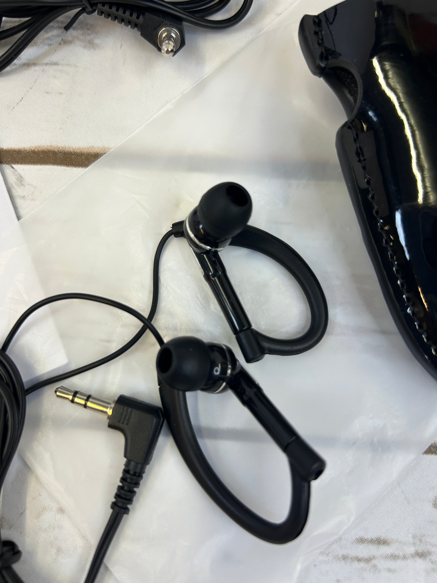 SuperEar Personal Sound Amplifier, Pocket Sound Amplifier, Headphones Plus SE7500