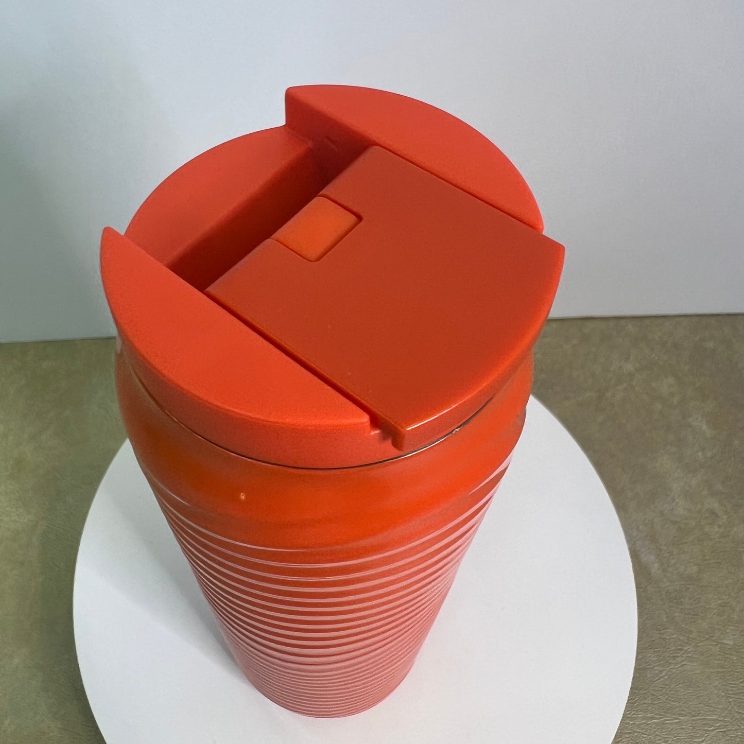 New NWT Starbucks Orange Wave Tumbler (16 oz)