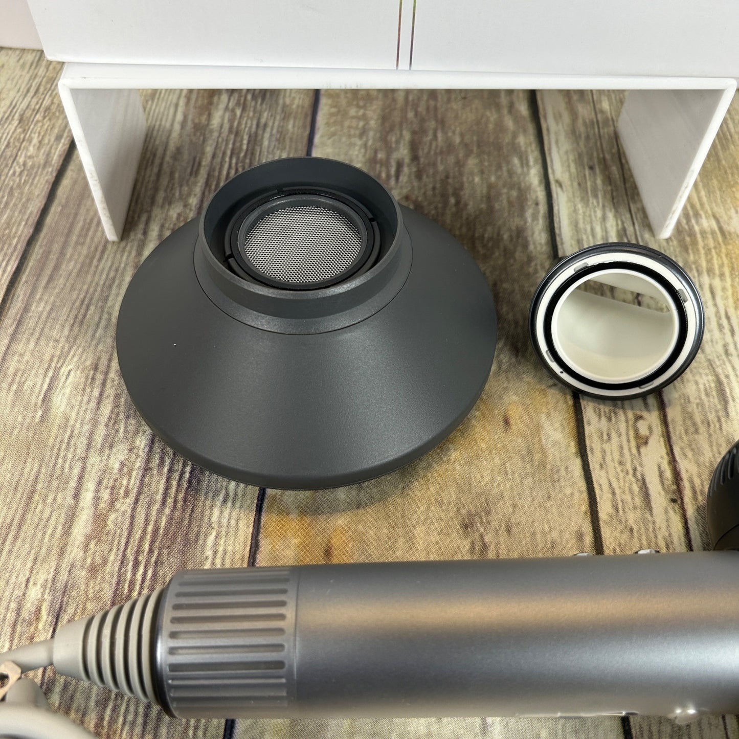 Plasma 110.000 RPM BLDC Hair Dryer W/ Diffuser & Nozzle Magnetic Attachments Gray