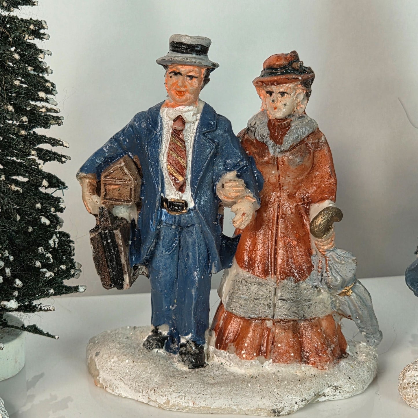 Lemax Victorian Christmas Village Figurines Set