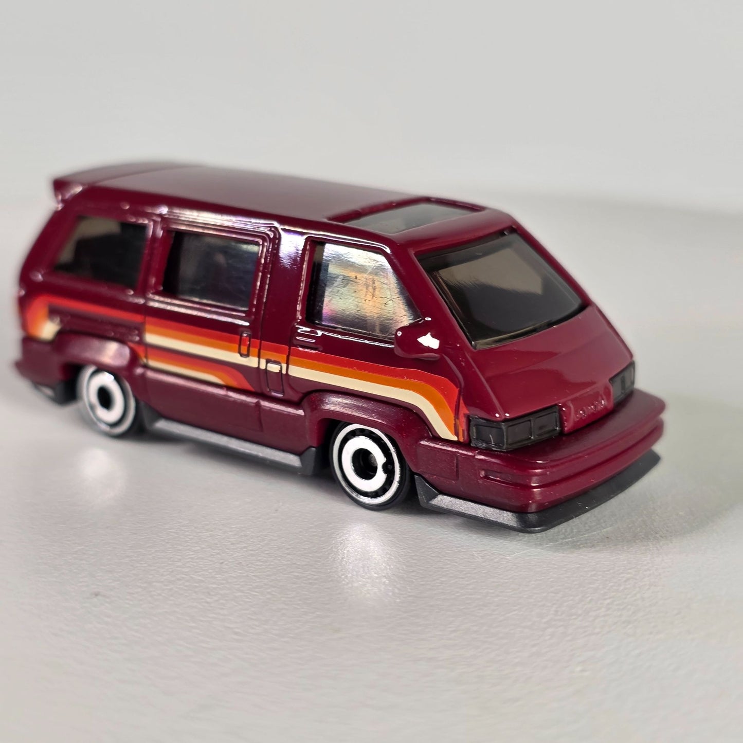 Hot Wheels 2021 86 Toyota Van Red/Orange Die-Cast Collectible Model Car