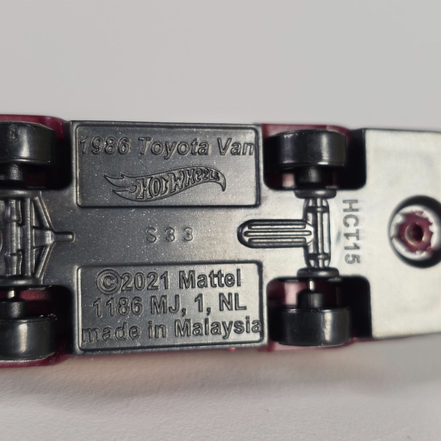 Hot Wheels 2021 86 Toyota Van Red/Orange Die-Cast Collectible Model Car