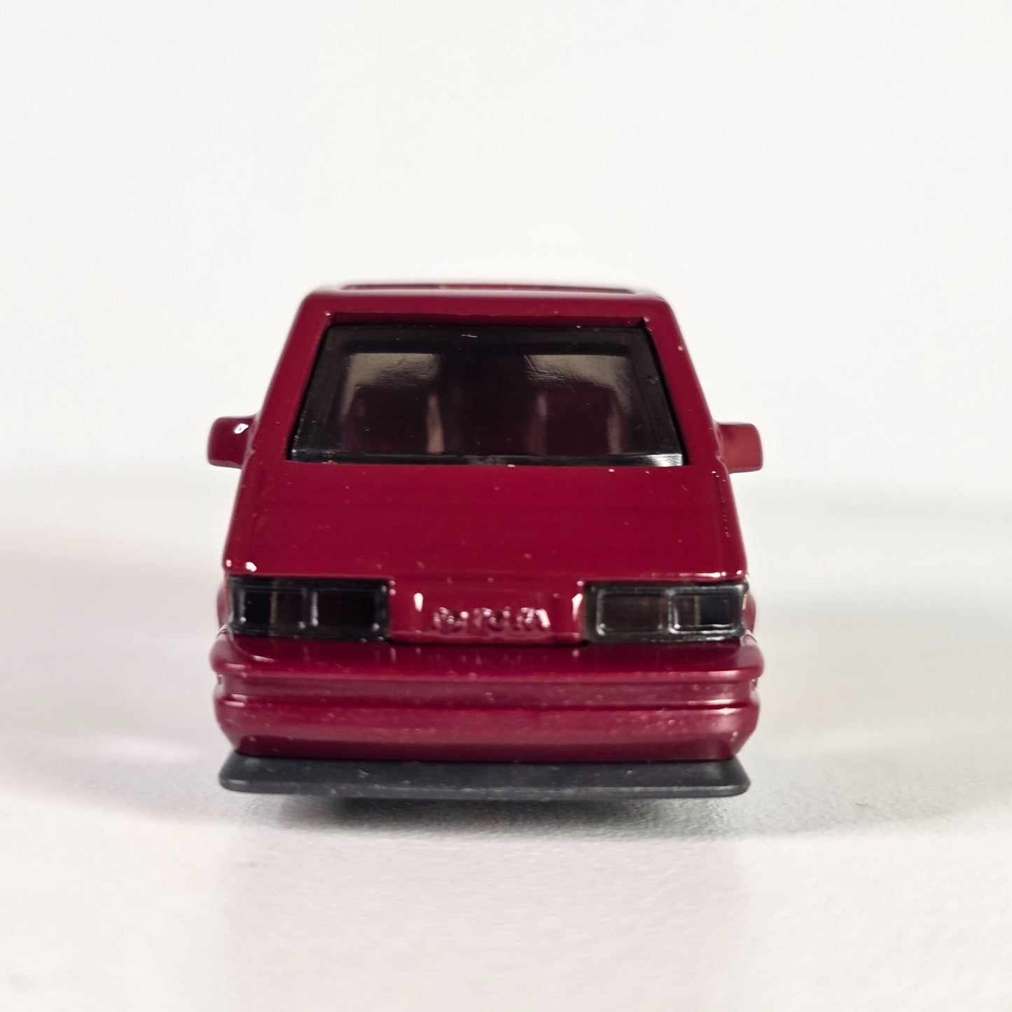 Hot Wheels 2021 86 Toyota Van Red/Orange Die-Cast Collectible Model Car