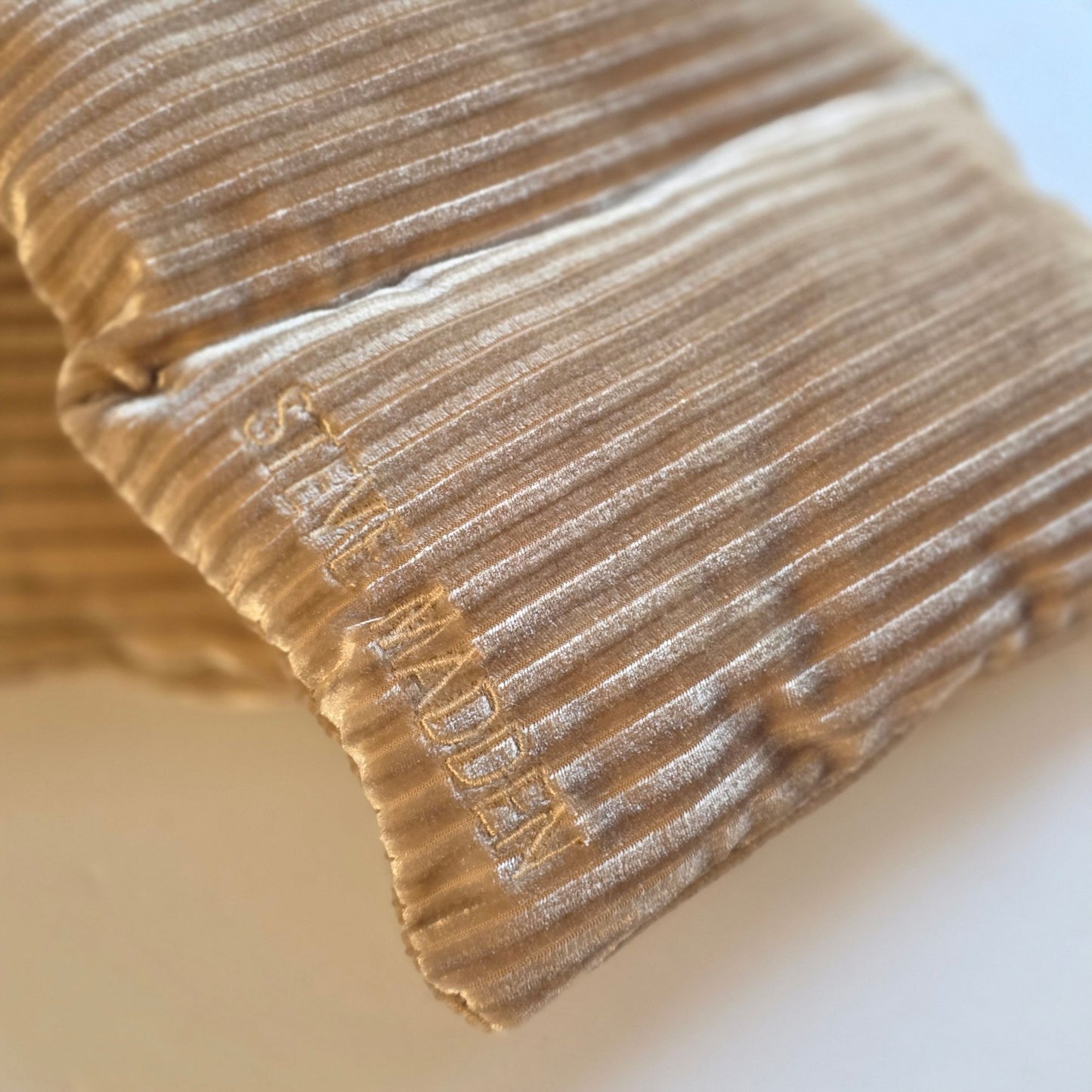 Steve Madden Ribbed Puffer Scarf Gold Tan Pocket NWT Womens One Size