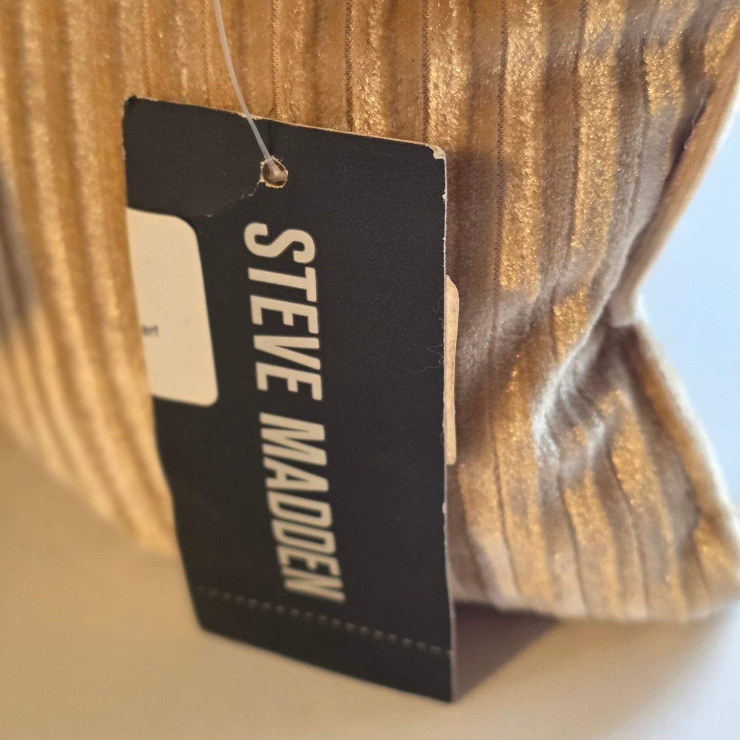 Steve Madden Ribbed Puffer Scarf Gold Tan Pocket NWT Womens One Size