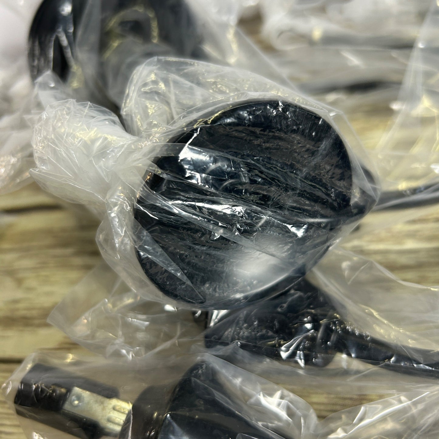 KMaiPem Black Farmhouse Chandelier With Adjustable Arms 6-Light Modern Industrial Design New In Box