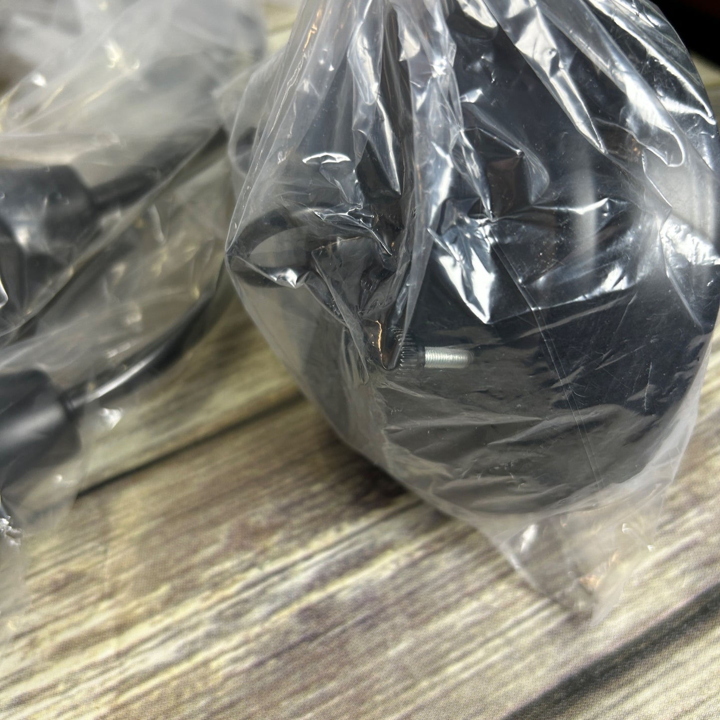 KMaiPem Black Farmhouse Chandelier With Adjustable Arms 6-Light Modern Industrial Design New In Box