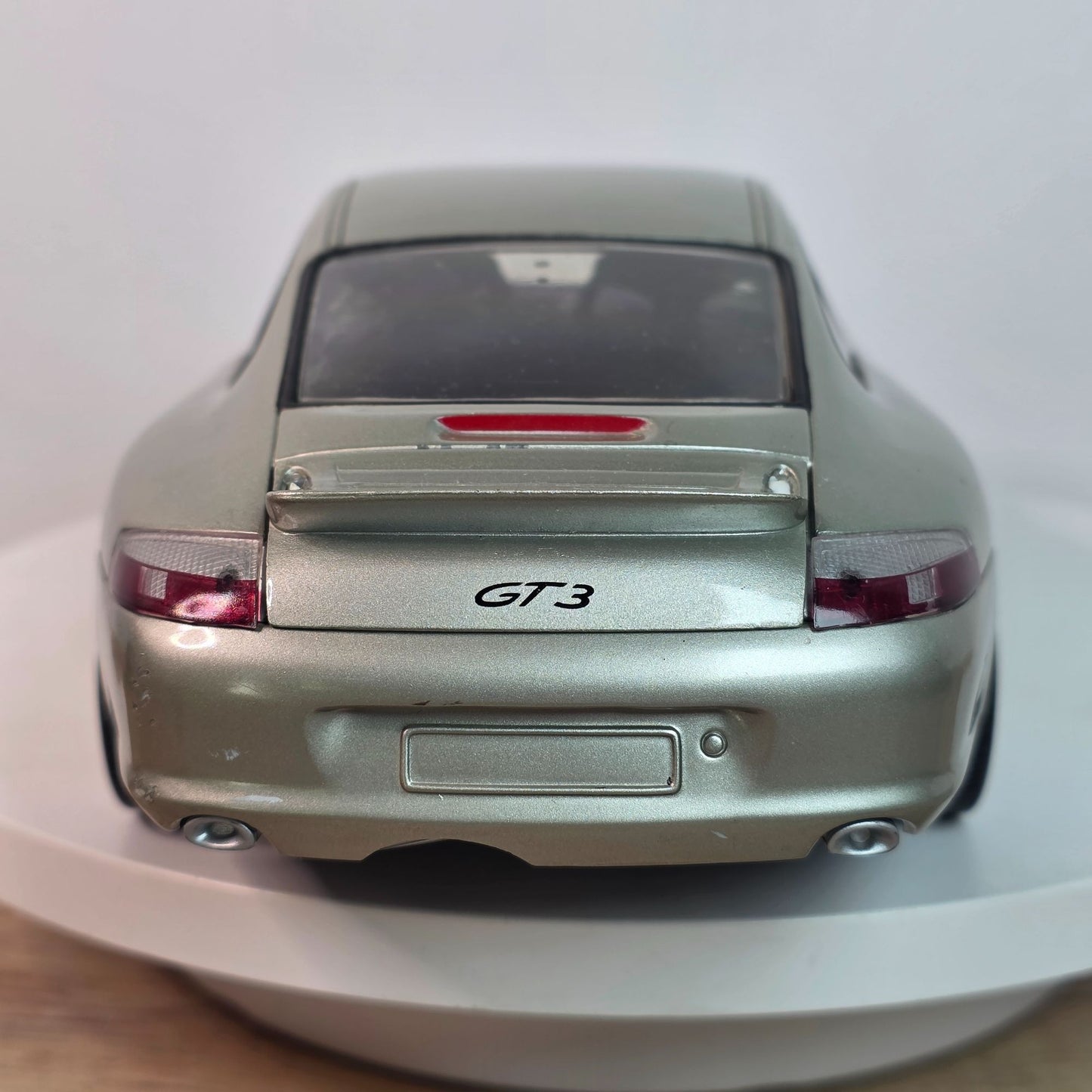 2003 Hot Wheels Porsche 911 GT3 Diecast Model Car 1:18 Scale Silver Collectible Display