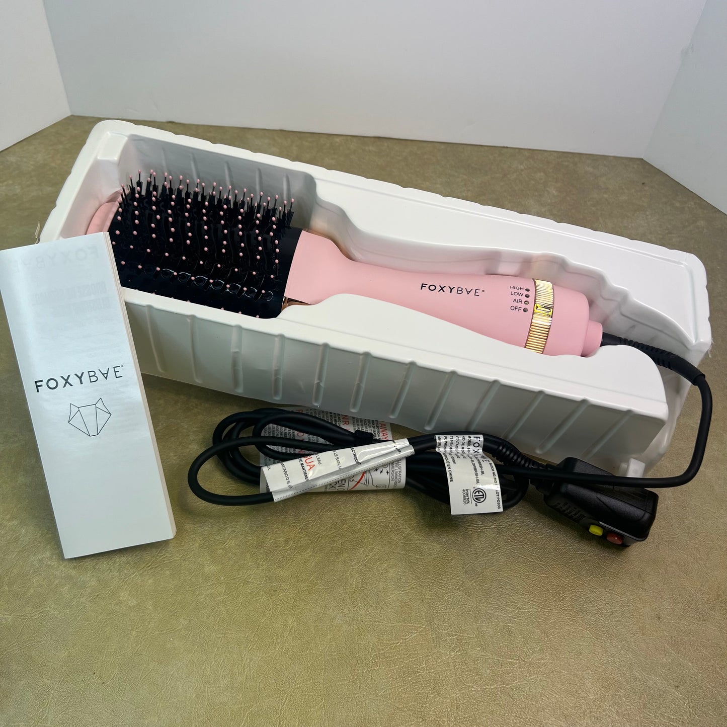 New FoxyBae Blushing Babe Hair  Blowout Brush