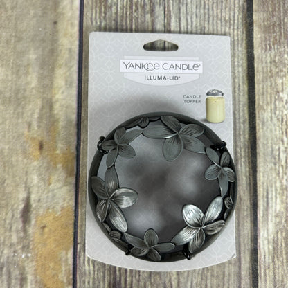 Yankee Candle Illuma-Lid Candle Topper Floral Design Tahitian Mist