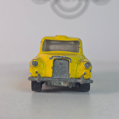 Vintage Hot Wheels London Taxi Yellow Black Checkers London Cab Co. #619 Diecast  I'll
