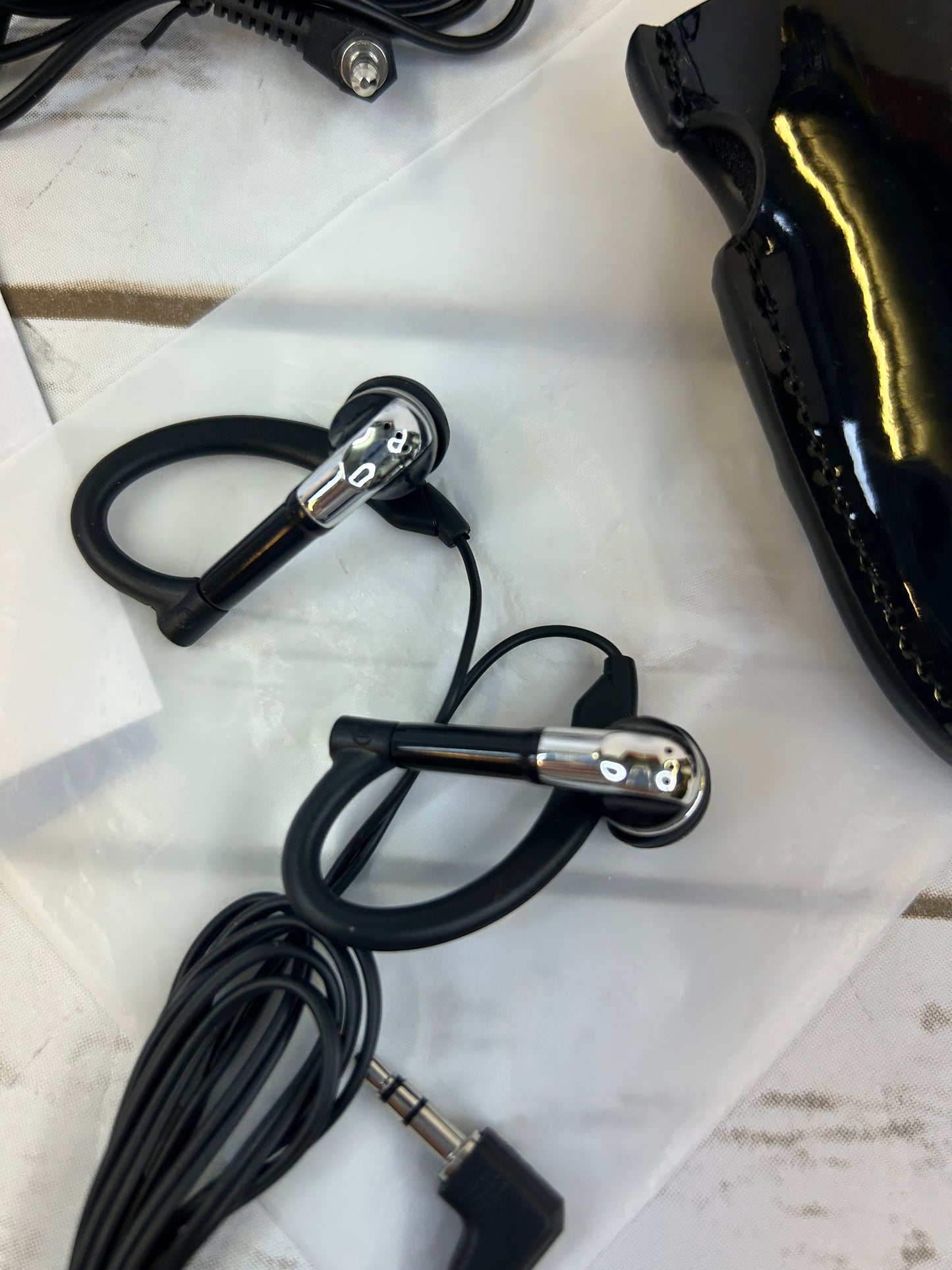 SuperEar Personal Sound Amplifier, Pocket Sound Amplifier, Headphones Plus SE7500