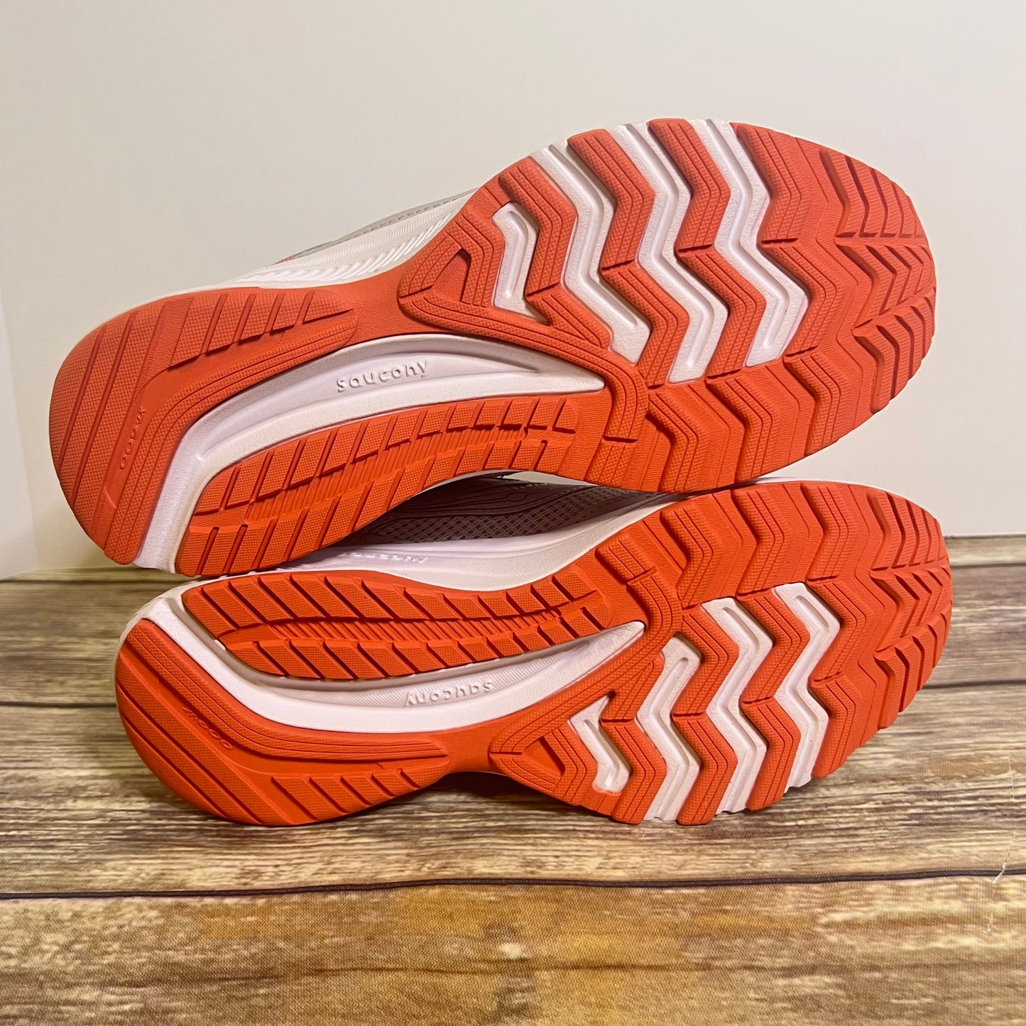 Saucony Cohesion 15 Fog/Coral S10702-22 Women’s 7 Wide