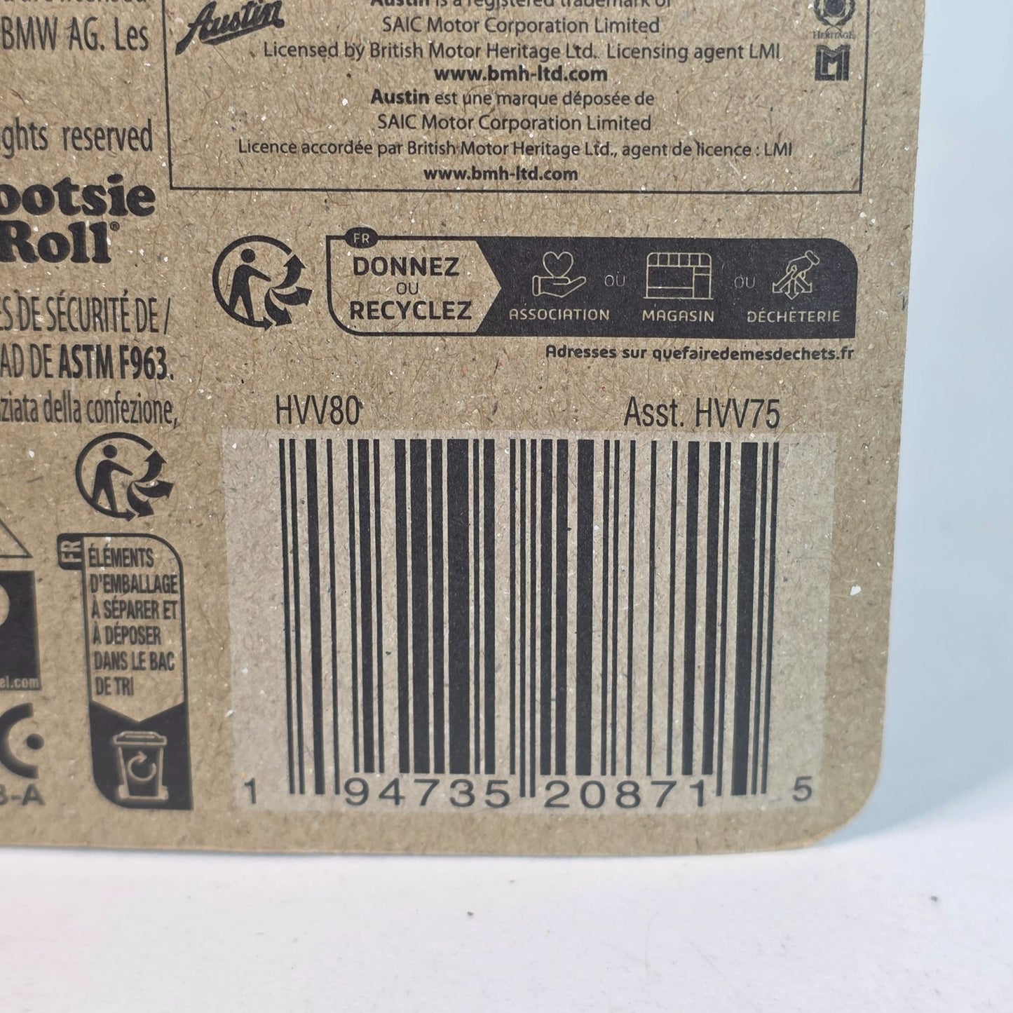 Matchbox Junior Mints Austin Mini Van Diecast Model 6/6