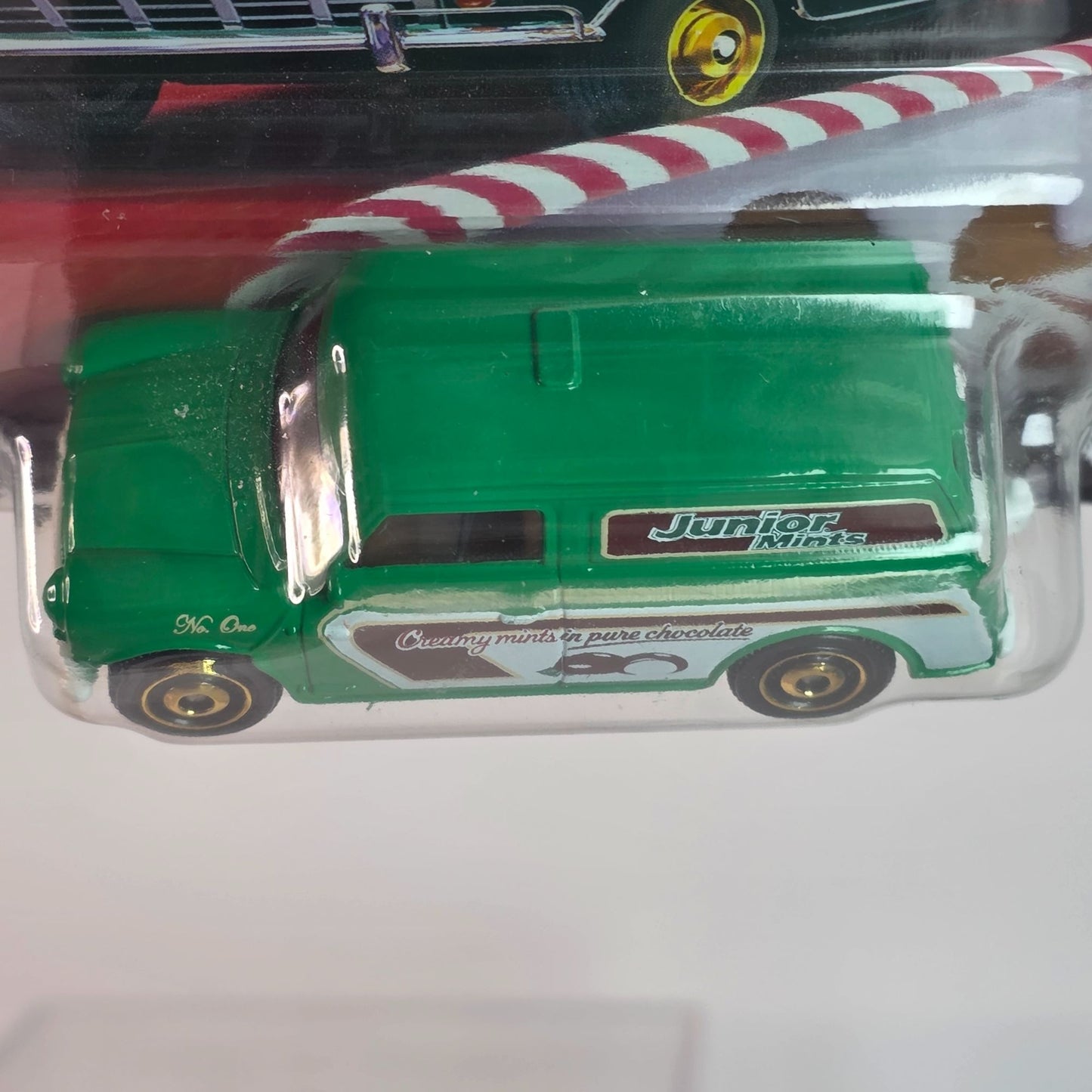 Matchbox Junior Mints Austin Mini Van Diecast Model 6/6