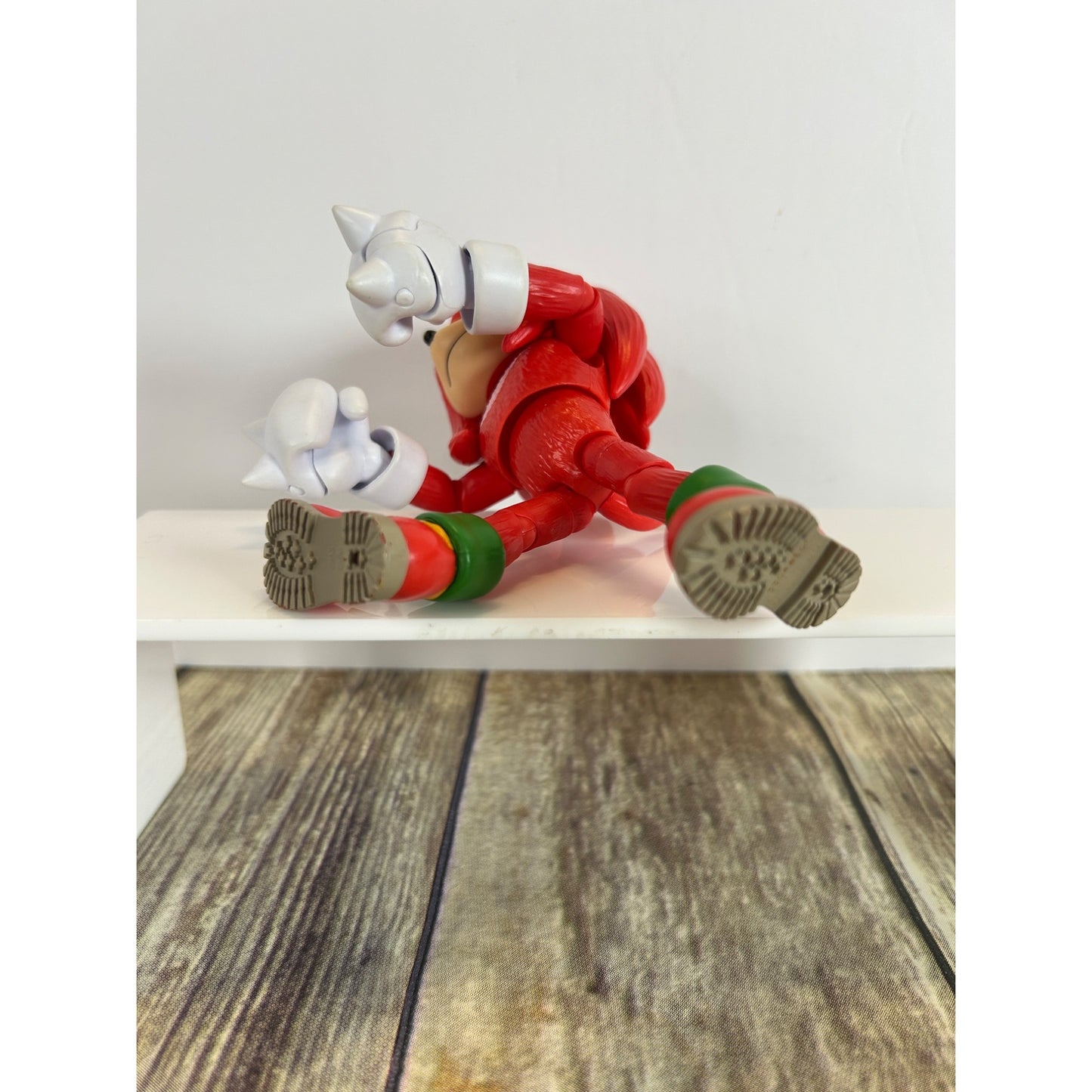 Jakks Pacific Knuckles Red Sonic The Hedgehog 4.5" Poseable Action Figure