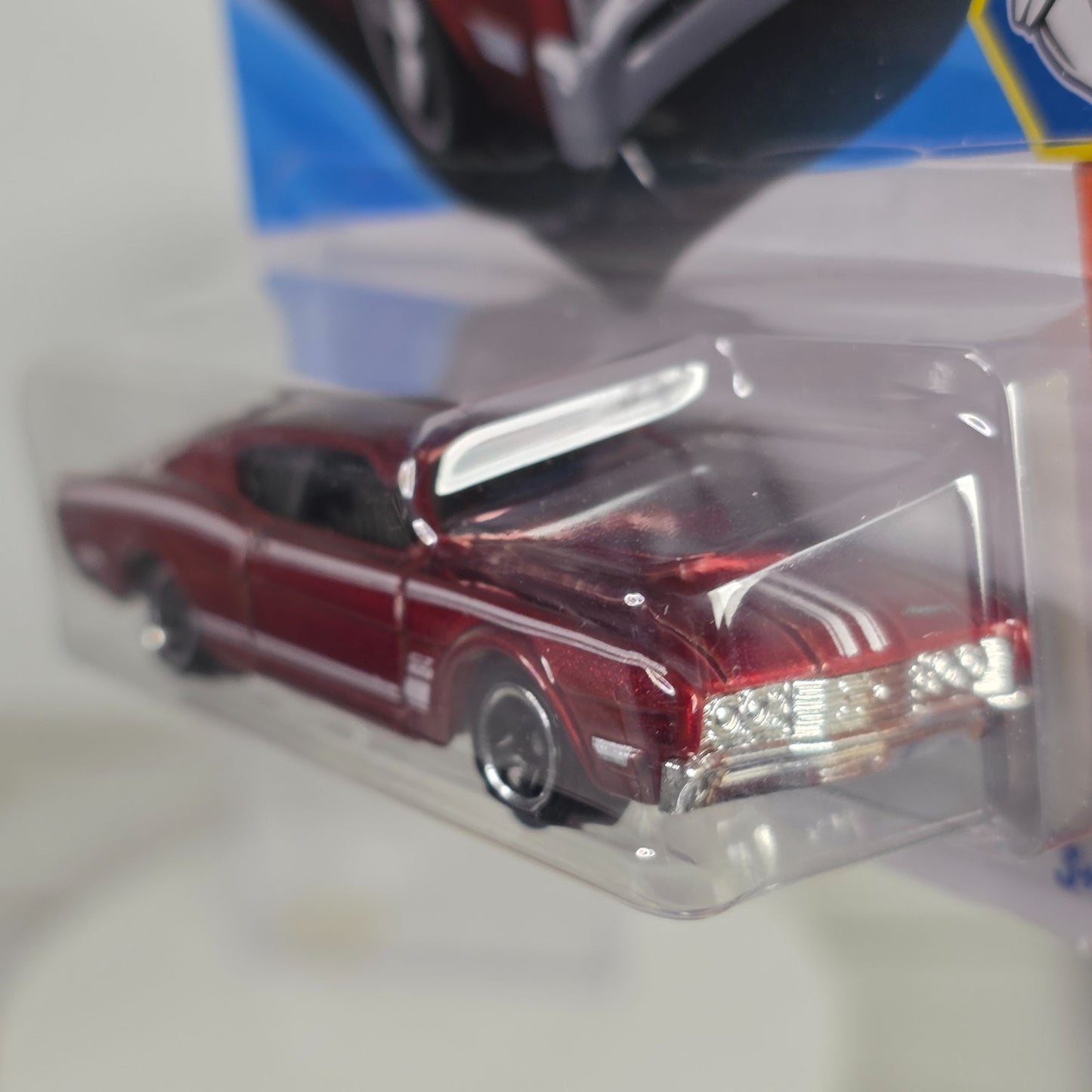 Hot Wheels 69 Mercury Cyclone Die-Cast Car 165/250 Muscle Mania Series