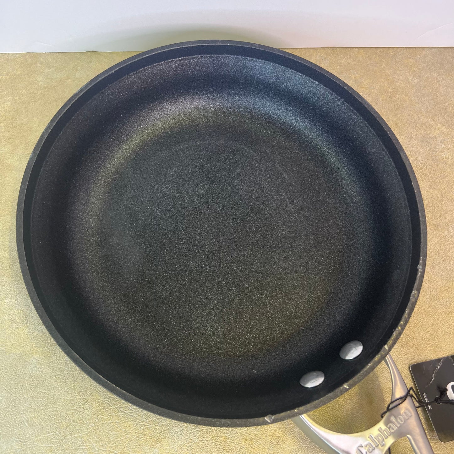 New NWT Calphalon Contemporary Nonstick 10-inch Omelet Pan