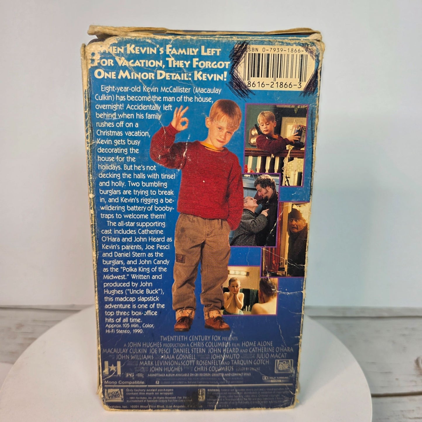 Disneys "George Of The Jungle" & "Monkey Trouble" "Agent Cody Banks" "Home Alone" & "Kindergarten Cop" VHS Lot