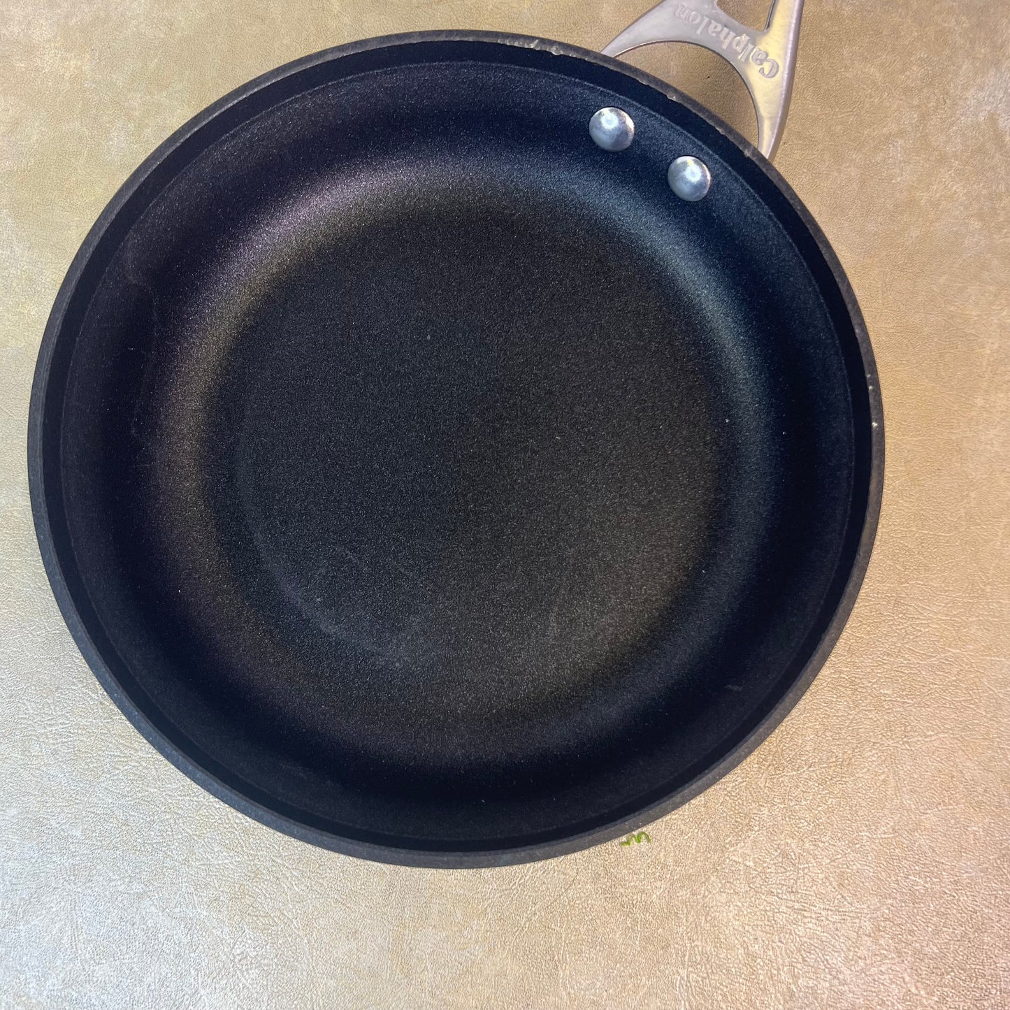 New NWT Calphalon Contemporary Nonstick 10-inch Omelet Pan