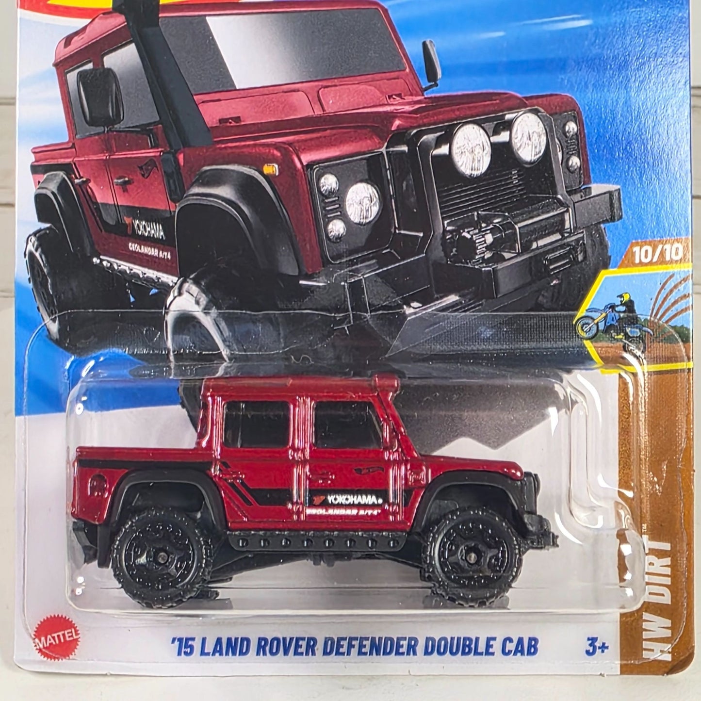 Hot Wheels 15 Land Rover Defender Double Cab Red Yokohama HW Dirt 179/250 1:64 Diecast Collectible Toy Car