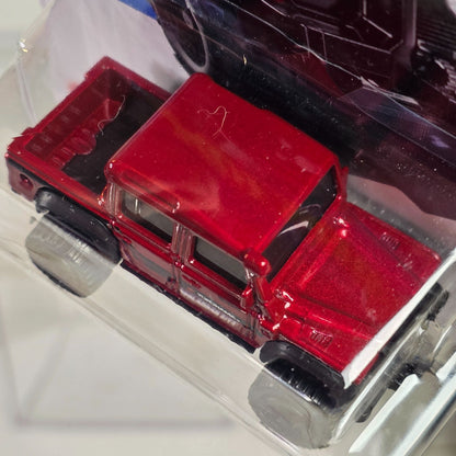 Hot Wheels 15 Land Rover Defender Double Cab Red Yokohama HW Dirt 179/250 1:64 Diecast Collectible Toy Car