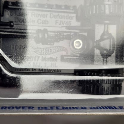 Hot Wheels 15 Land Rover Defender Double Cab Red Yokohama HW Dirt 179/250 1:64 Diecast Collectible Toy Car