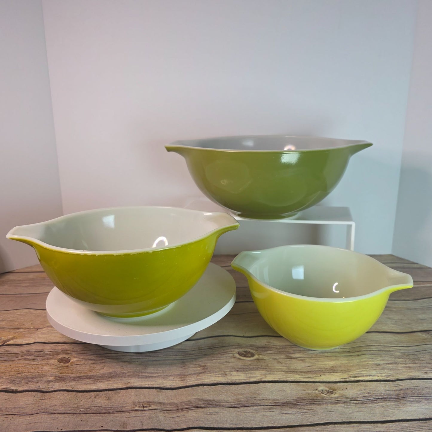 Pyrex Verde Green Cinderella Nesting Glass Bowls Set Of 3