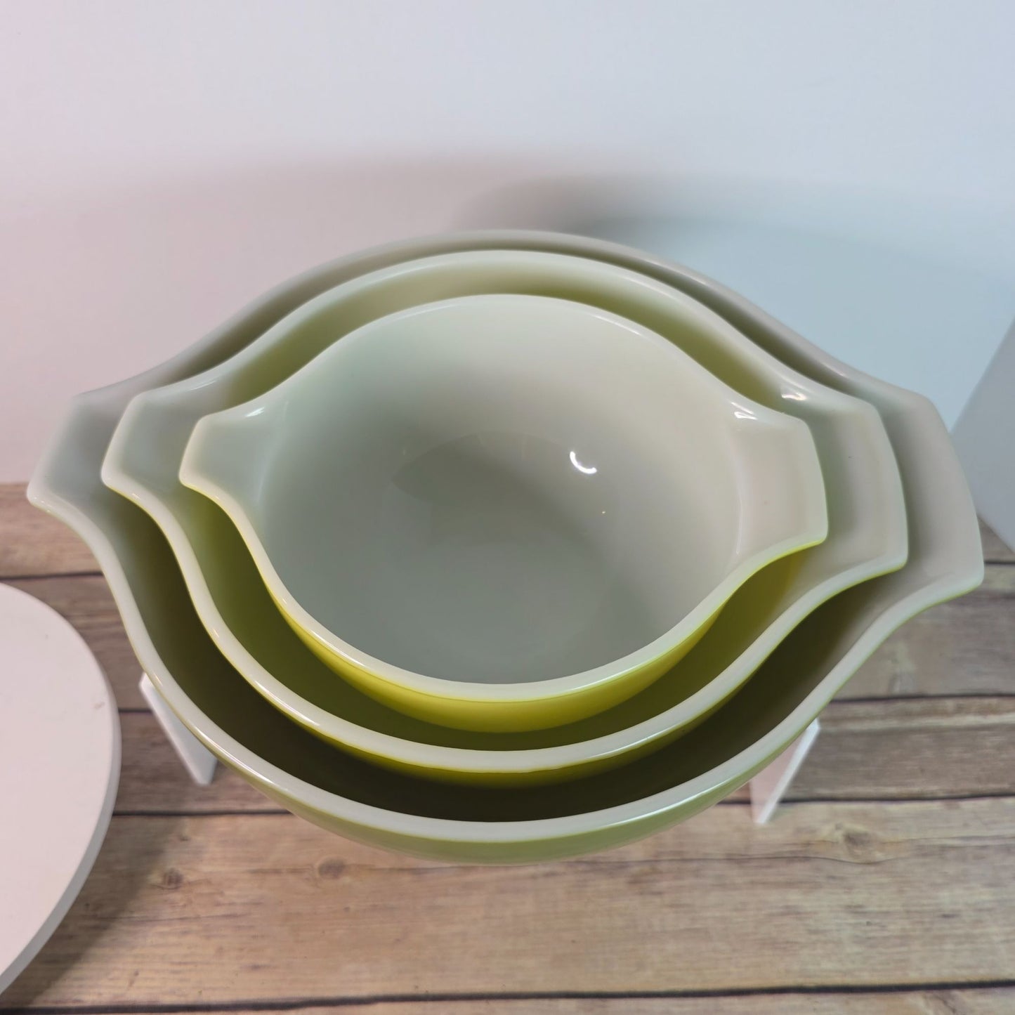 Pyrex Verde Green Cinderella Nesting Glass Bowls Set Of 3