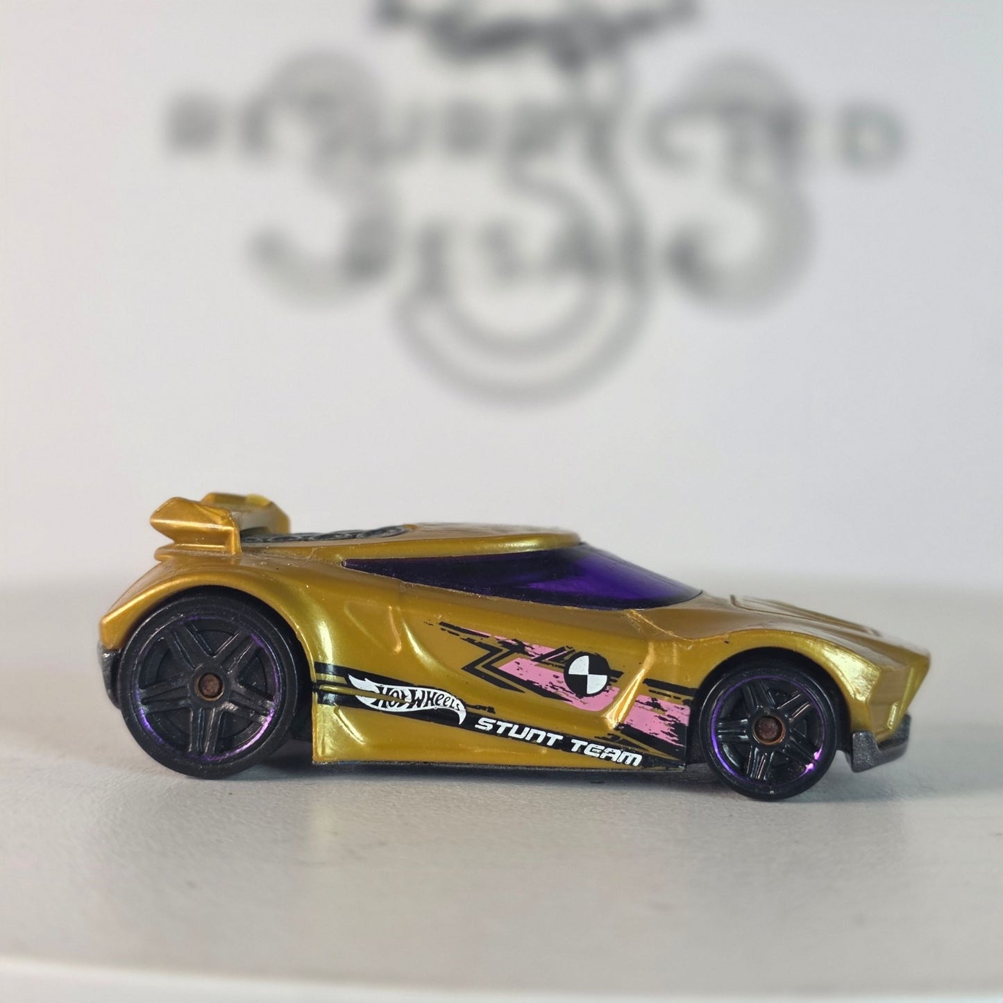 HW RARE 2014 Chicane Gold Pearl STUNT TEAM MINT Loose Fast Ship