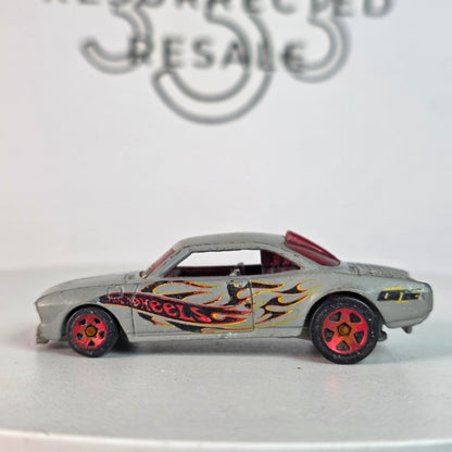 Vintage Hot Wheels Vairy 8 2002 Gray W/ Red Flames Loose Die-Cast Car #11 First Editions